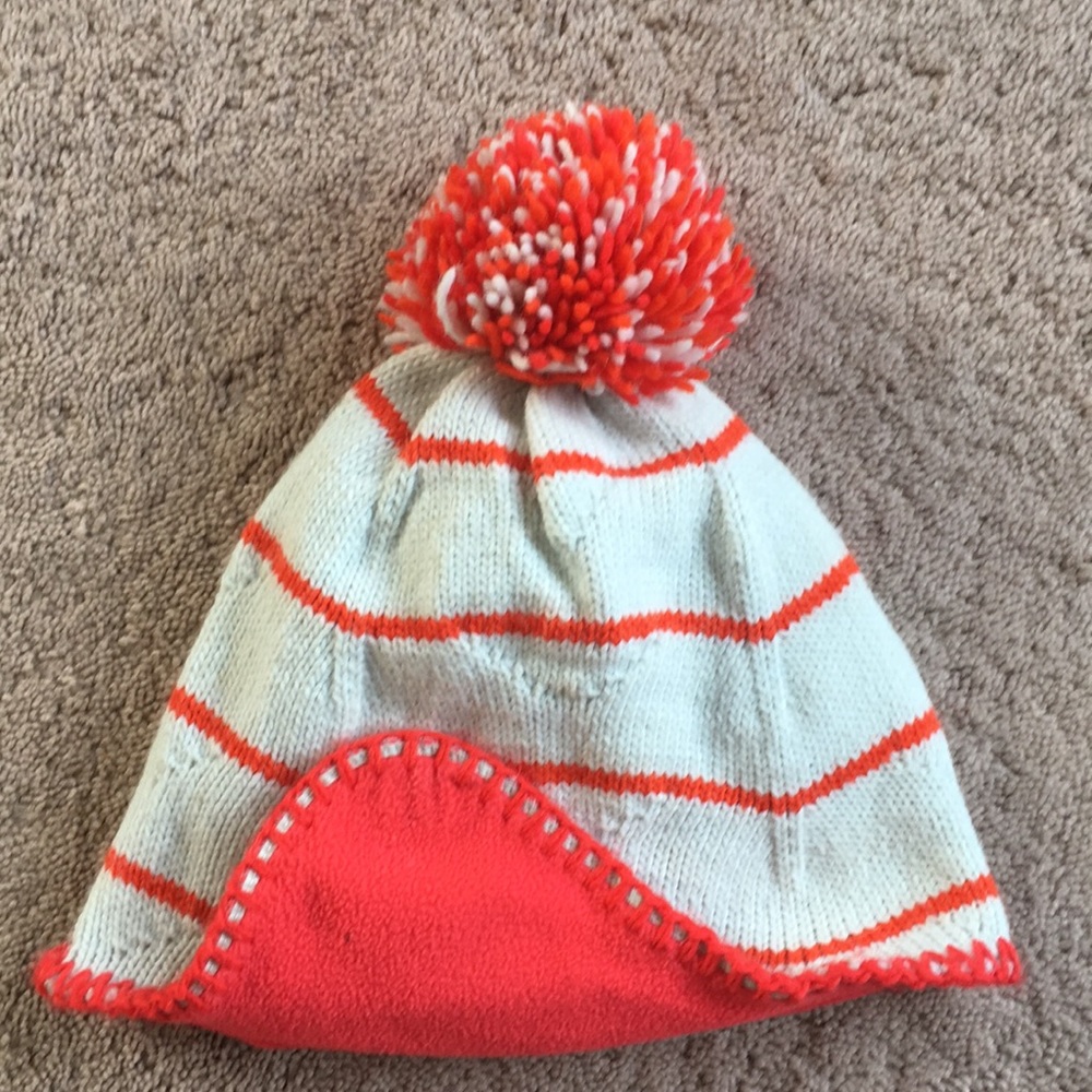 Nike winter hat - Picture 3 of 3